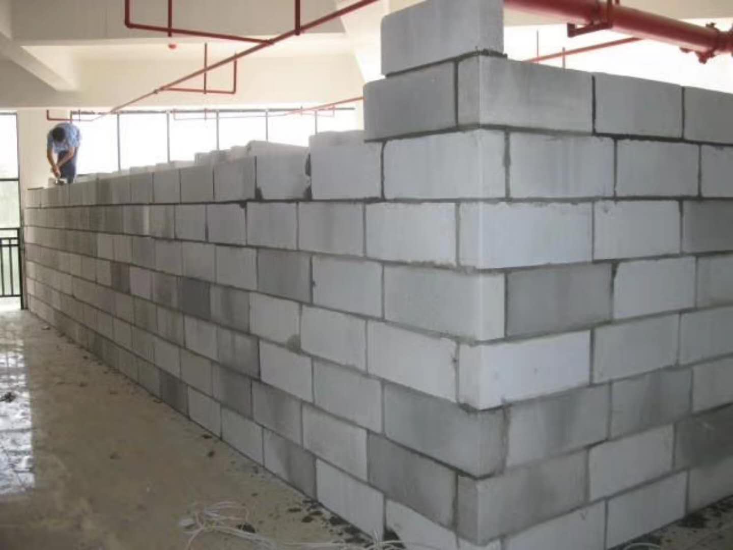 江州蒸压加气混凝土砌块承重墙静力和抗震性能的研究